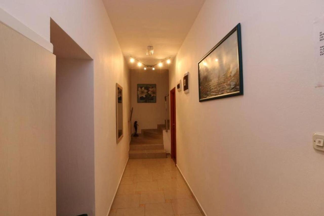 Anamar Apartments Novaglia Esterno foto
